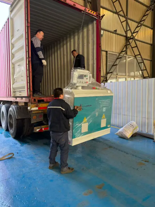 Відвантаження лінії виробництва трубок для кальяну HDPE Відвантаження лінії виробництва трубок для кальяну HDPE